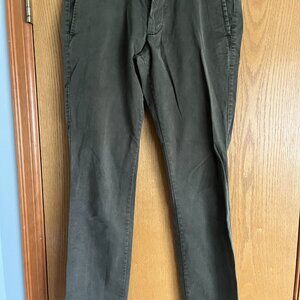 Gap Men's straight leg 30x32 olive green cotton slacks